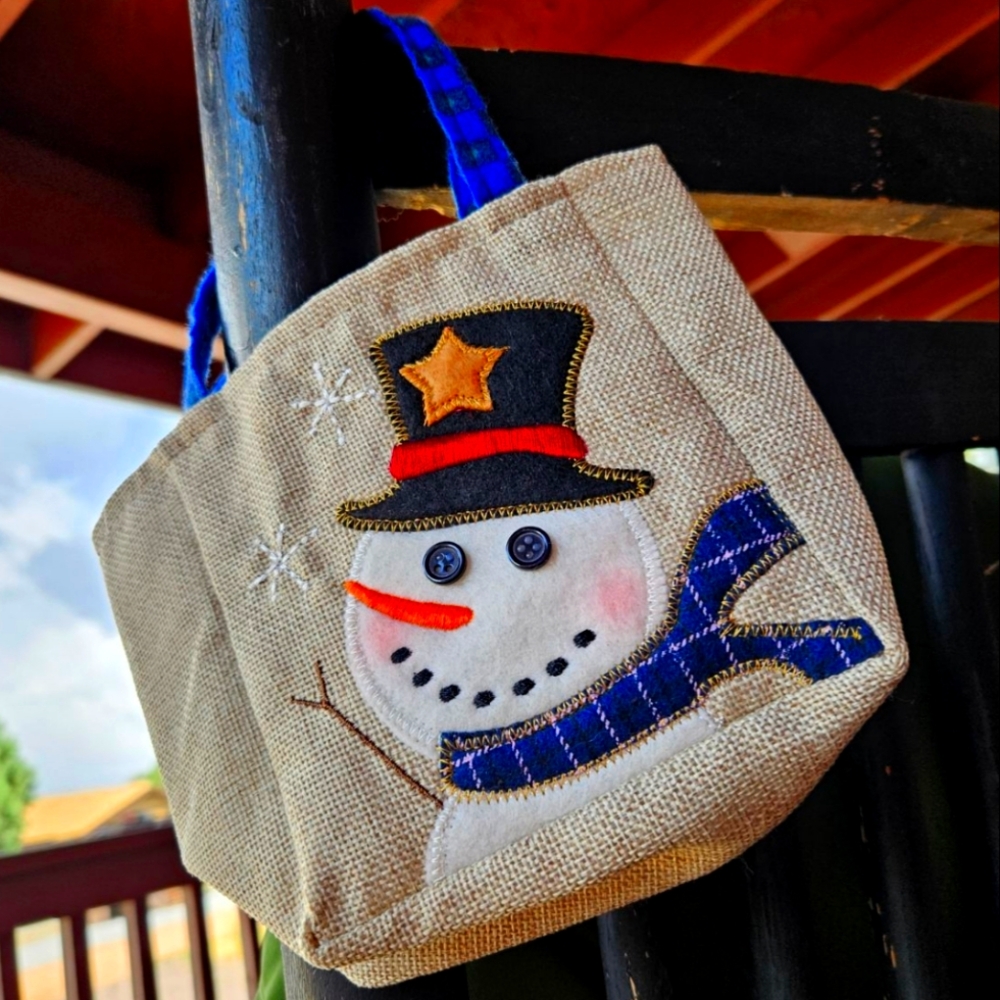 Polyester snowman gift bag